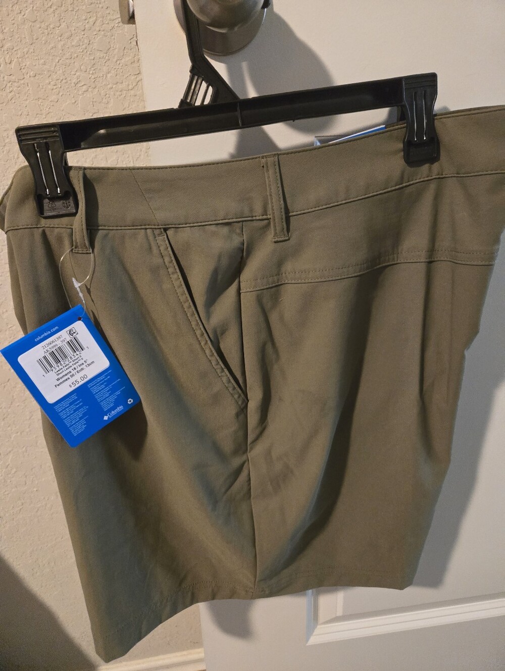 NWT Women's Columbia Active Fit Leslie Falls Shorts Inseam 5 Inches. Size 18.